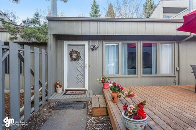 Exterior Front_Kristian 34-SMALL