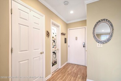 ENTRY FOYER