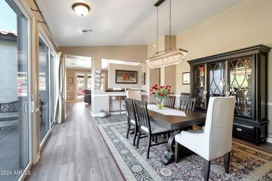 FORMAL DINING