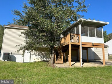 8704 Cushman Dr, Clinton, MD 20735 - photo 5