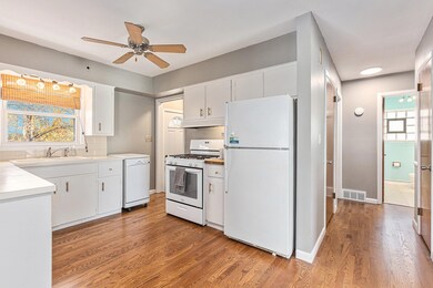 1305 Carlton Ave NE, Grand Rapids, MI 49505 - photo 7