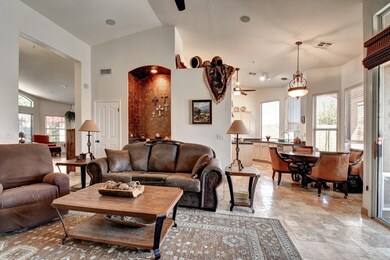 9407 E Maple Dr (22)