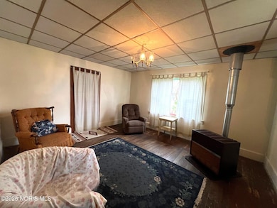 404 S Sycamore Ave, Sycamore, OH 44882 - photo 7