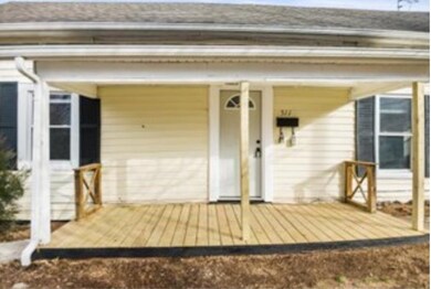 511 Maple St, Pulaski, VA 24301 - photo 5