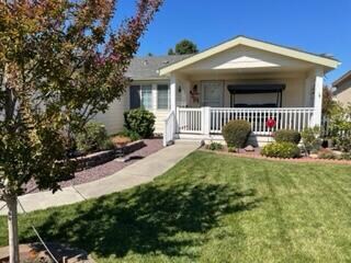 321 Marian Ave unit 30, Central Point, OR 97502 - photo 2