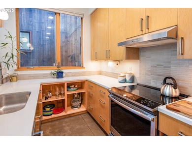 2747 Friendly Aly, Eugene, OR 97405 - photo 5