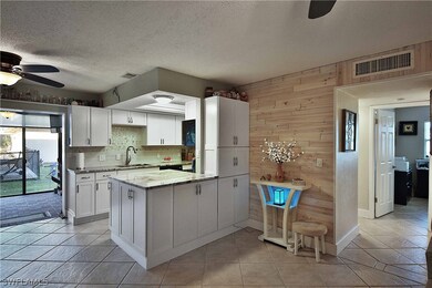 Kitchen / Wrap Around Cabinets for Additional Stor
