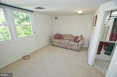 13105 Pennerview Ln, Fairfax, VA 22033 - photo 3