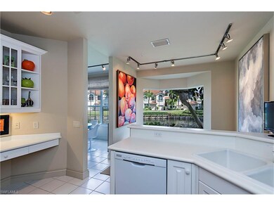 Kitchen and Breakfast Area Overlooking Lake