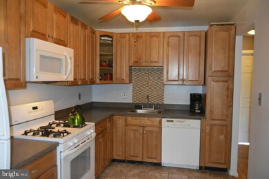 844 Quince Orchard Blvd unit 202, Gaithersburg, MD 20878 - photo 3