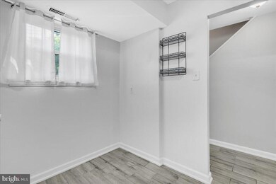 5916 Mayflower Ct, Alexandria, VA 22312 - photo 4