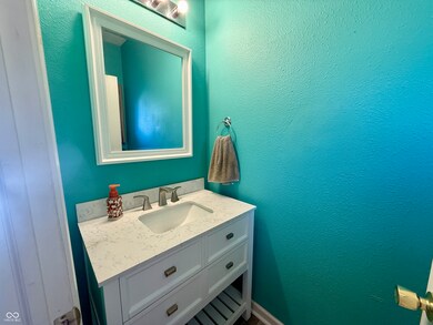 2509 Orchard Creek Dr, Columbus, IN 47201 - photo 4