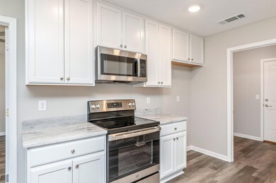 6024 Colton Blaine Ct, Crestview, FL 32539 - photo 4