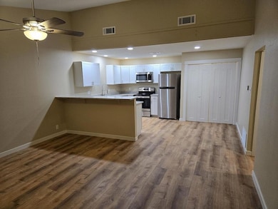 121 N Glenwood Dr unit A, Midland, TX 79703 - photo 4