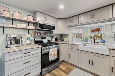 27 Siesta Dr, West Wareham, MA 02576 - photo 4