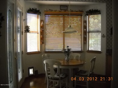Eat-in kitchen