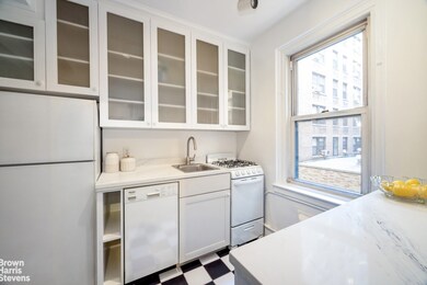 7 E 85th St unit 2D, New York, NY 10028 - photo 3