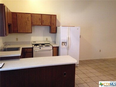 1410 Marlton St unit 5, San Marcos, TX 78666 - photo 2