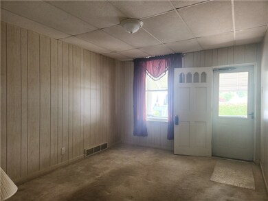 202 Mckinley Ave, Vandergrift, PA 15690 - photo 6