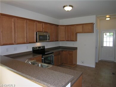 Kitchen - Nice kitchen with Maple cabinets and sta