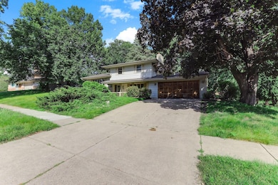 3830 Boone Ave N, New Hope, MN 55427 - photo 4