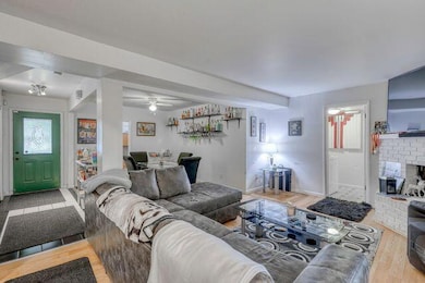 10033680724-6-web-or-mls-1781 Hamlet-6