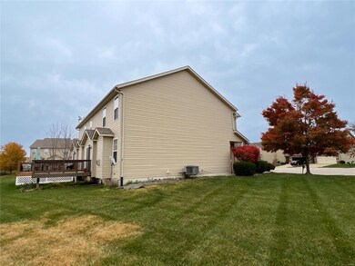 2005 N Briarbend Ct, Maryville, IL 62062 - photo 4