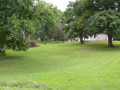 1 acre, corner lot-new well pump, pressure switch,
