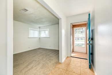 117 Talisman St, Lake Jackson, TX 77566 - photo 5