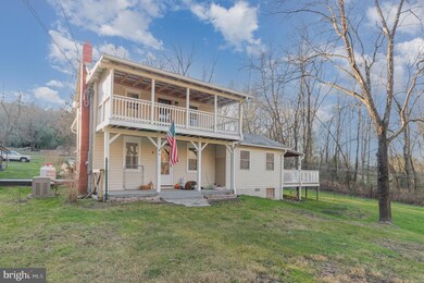 8 E Locust St, Mount Holly Springs, PA 17065 - photo 2