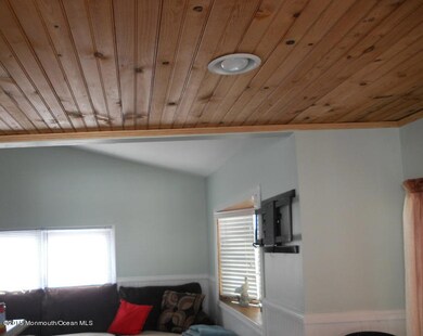 West Bayview 124 012