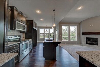 519 Chardonnay Ave, Raymore, MO 64083 - photo 4