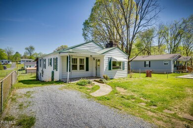 1804 E Unaka Ave, Johnson City, TN 37601 - photo 2