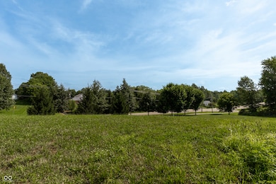 3101 Red Fox Cir, Columbus, IN 47201 - photo 6