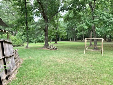 11836 Simmons Dr, Cleveland, TX 77328 - photo 4