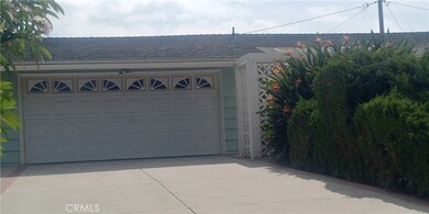 Front entry is very private.
Professional photos coming.