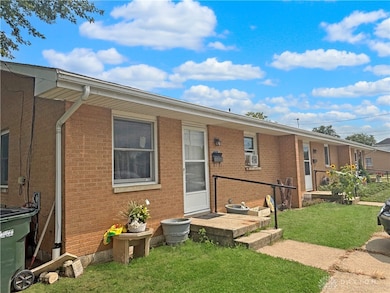 631 N Center St, Versailles, OH 45380 - photo 2