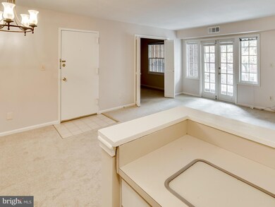 5913E Prince James Dr unit 33, West Springfield, VA 22152 - photo 5