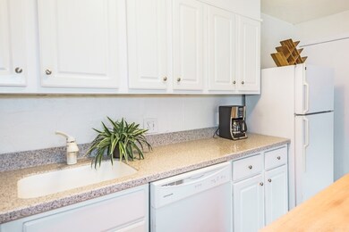 101 Swanson Rd unit 115, Boxborough, MA 01719 - photo 3