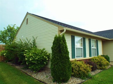 822 E Skaggs Ct, Greensburg, IN 47240 - photo 7