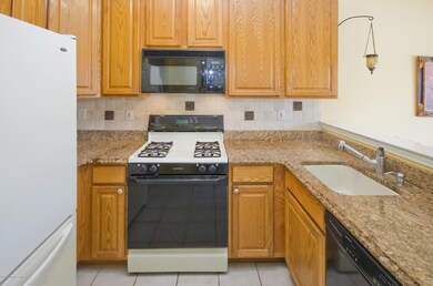 7 Kitchen.jpg