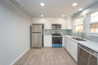 13521 Peoria St unit 2, Houston, TX 77015 - photo 2