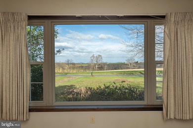 934 Orchard Rd, Willow Street, PA 17584 - photo 3