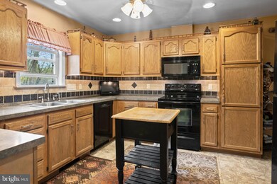 38 Lindy Ln, Boyertown, PA 19512 - photo 7