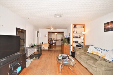 1514 W Lang St, Alvin, TX 77511 - photo 3