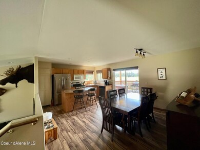 kitchen dinning room