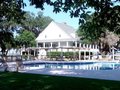 Pool and Clubhouse