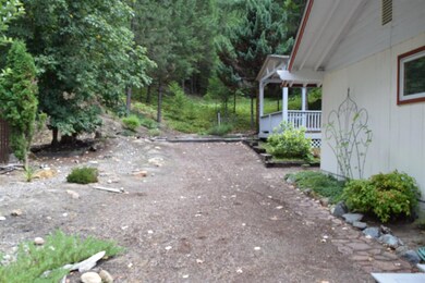 4182 E Evans Creek Rd, Rogue River, OR 97537 - photo 5