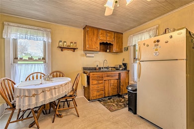 11189 Old Trail Rd, Irwin, PA 15642 - photo 4