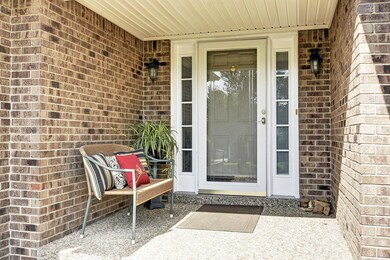 7816 Appleview Ln, Louisville, KY 40228 - photo 2